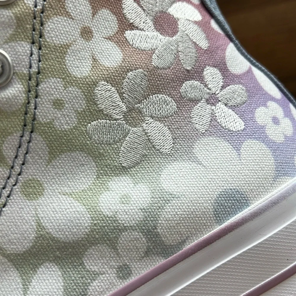 Platform Converse Pink and White Floral High-Top Sneakers